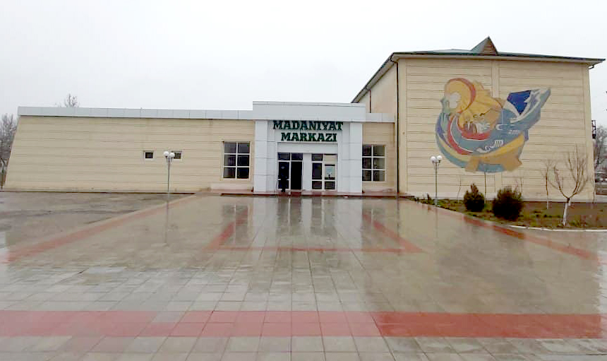 15-son "Lolazor" madaniyat markazi