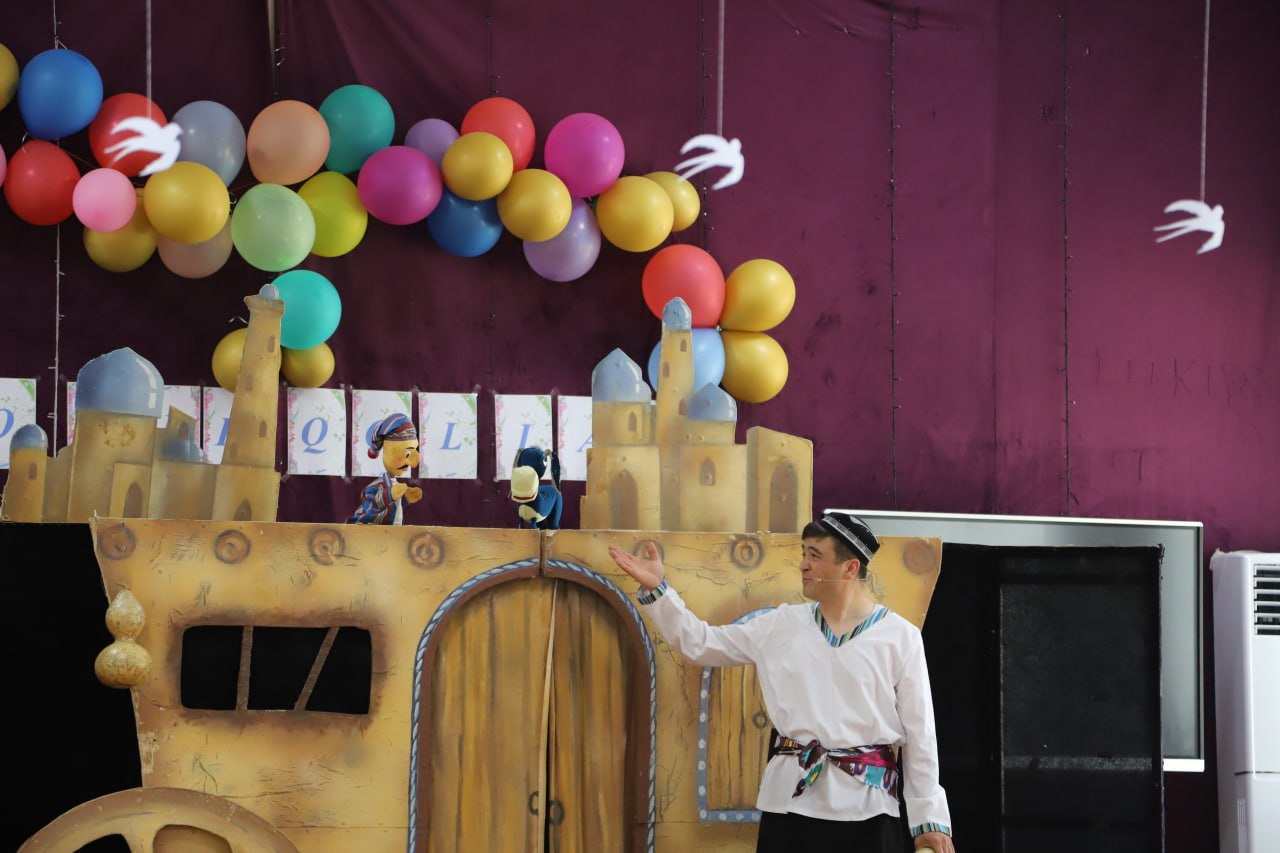 “Karvonsaroy” nomli ertak spektakli namoyish etildi