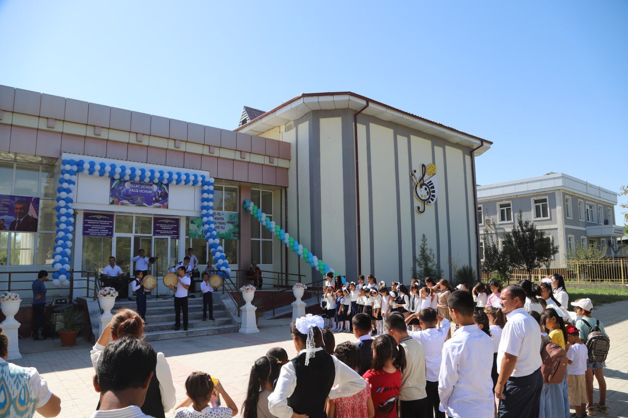 Arnasoy tuman 5-son bolalar musiqa va  san’at maktabida birinchi qo‘ng‘iroq tadbiri bo‘lib o‘tdi.