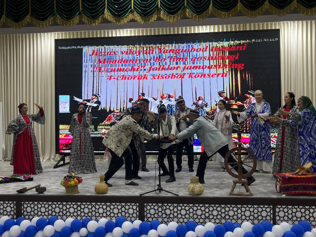 “Uzumchi” folklor etnografik xalq ansambli konserti