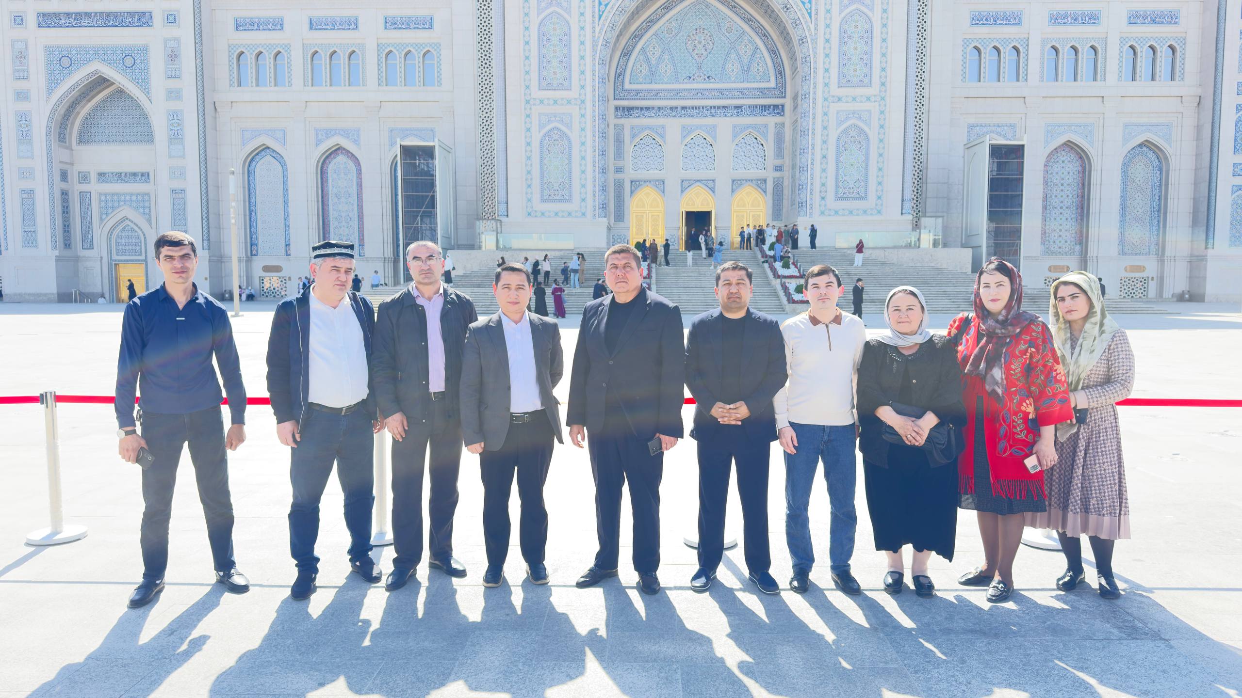 Jizzax viloyati Madaniyat boshqarmasi xodimlari O‘zbekistondagi Islom sivilizatsiyasi markaziga tashrif buyurishdi