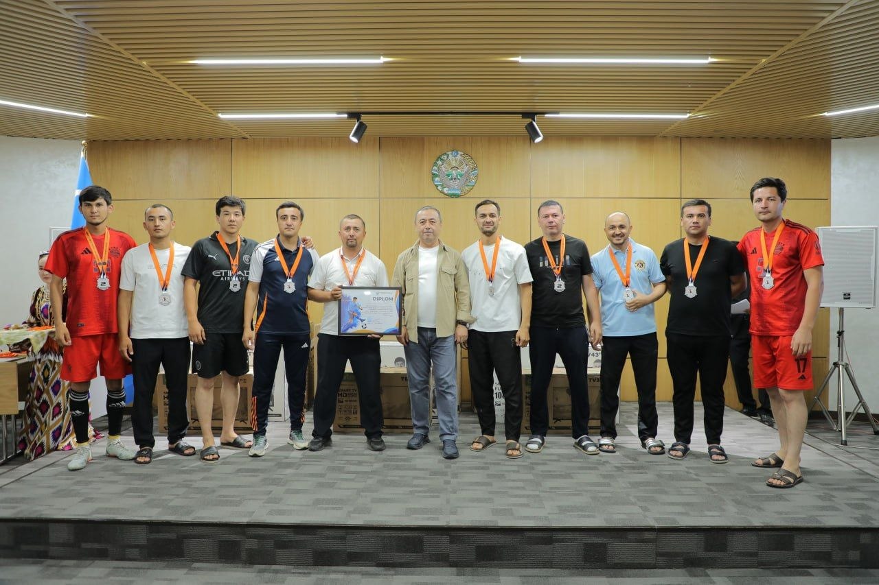 "Vazir kubogi" musobaqasida mini-futbol bo‘yicha II o‘rin,  Basketbol bo‘yicha III o‘rin...